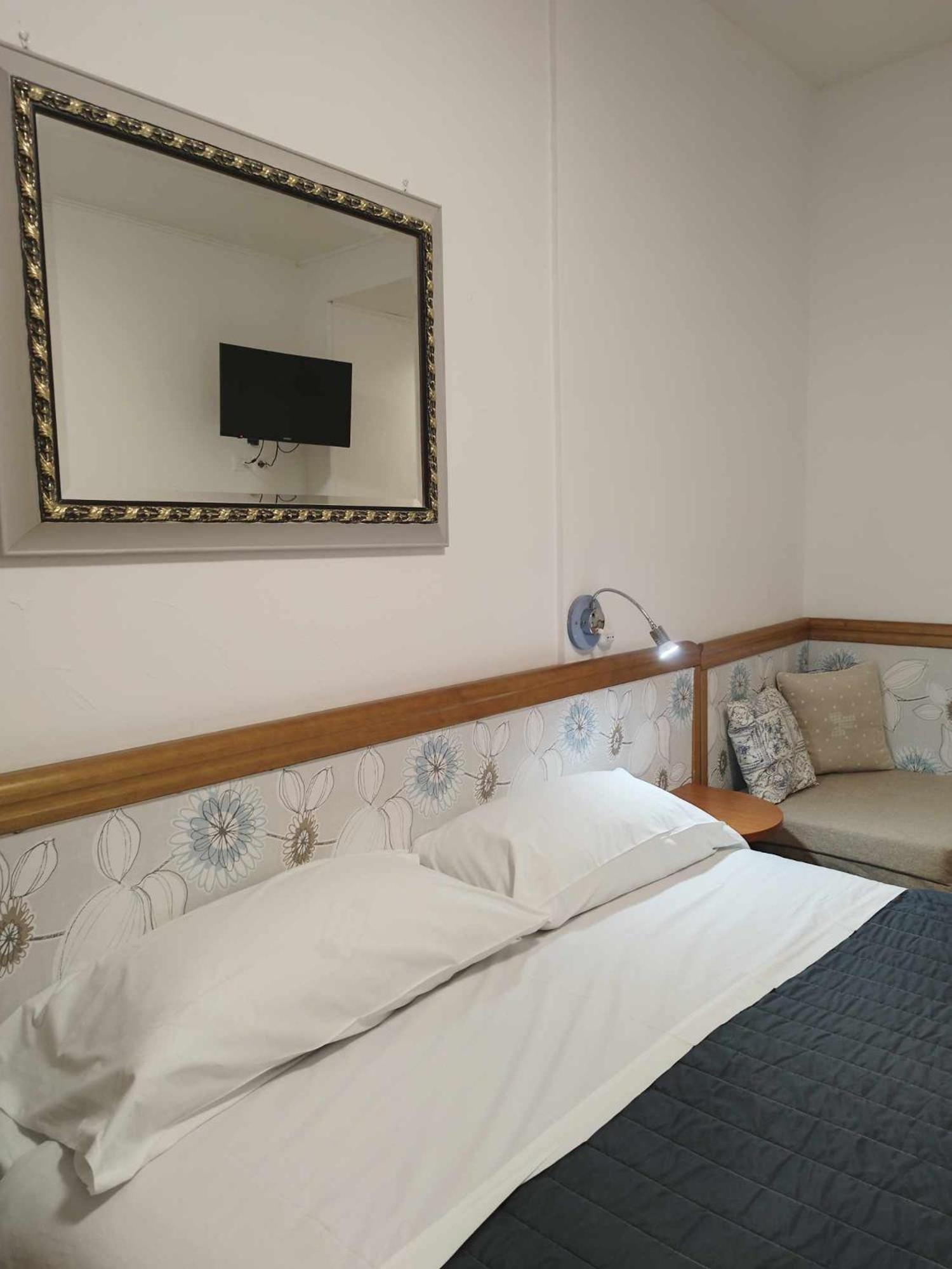Hotel Pineta Ristorante Country House In Fabriano Campodonico  Exterior photo